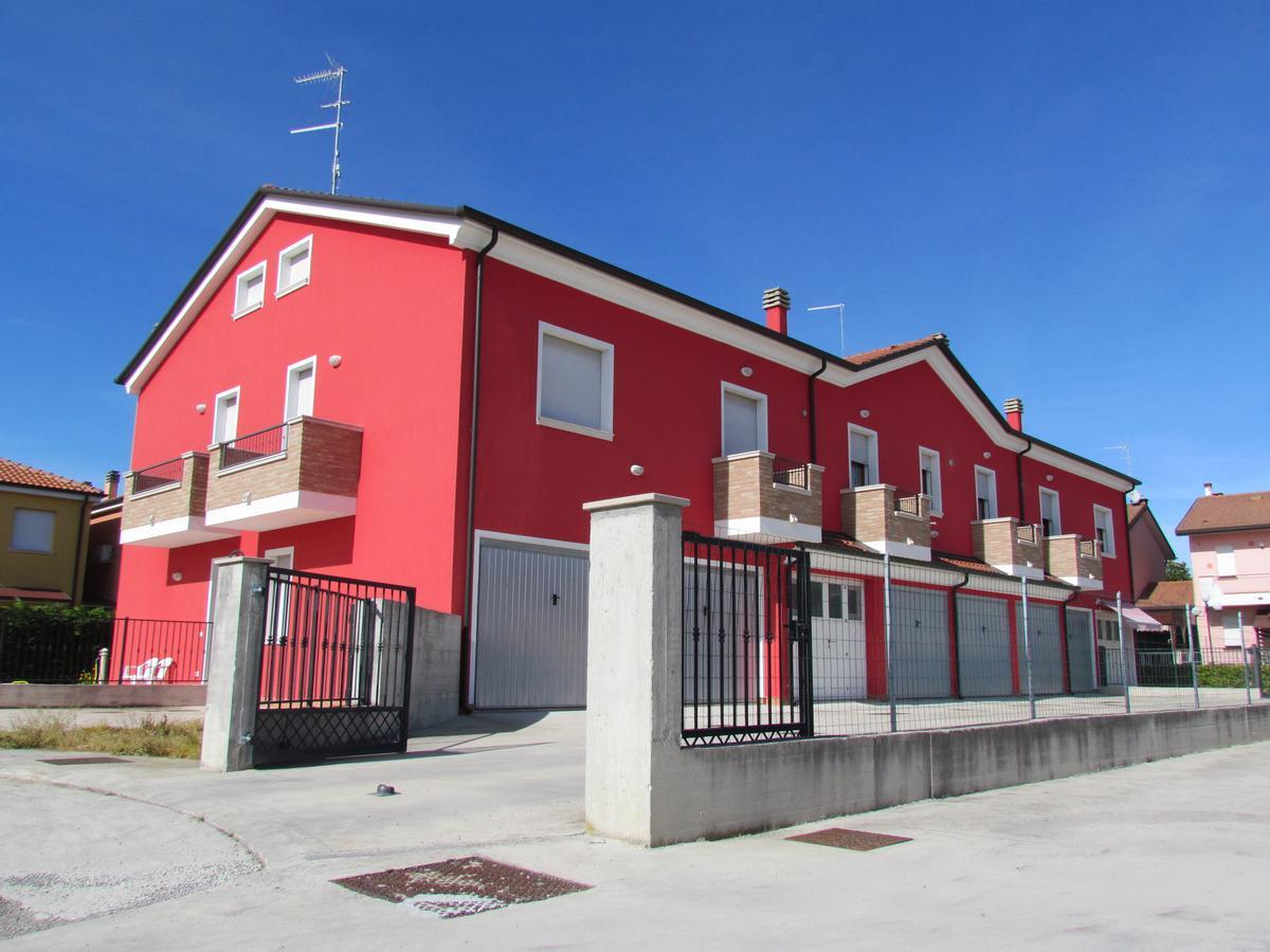 Siviero Apartments Scardovari Bagian luar foto