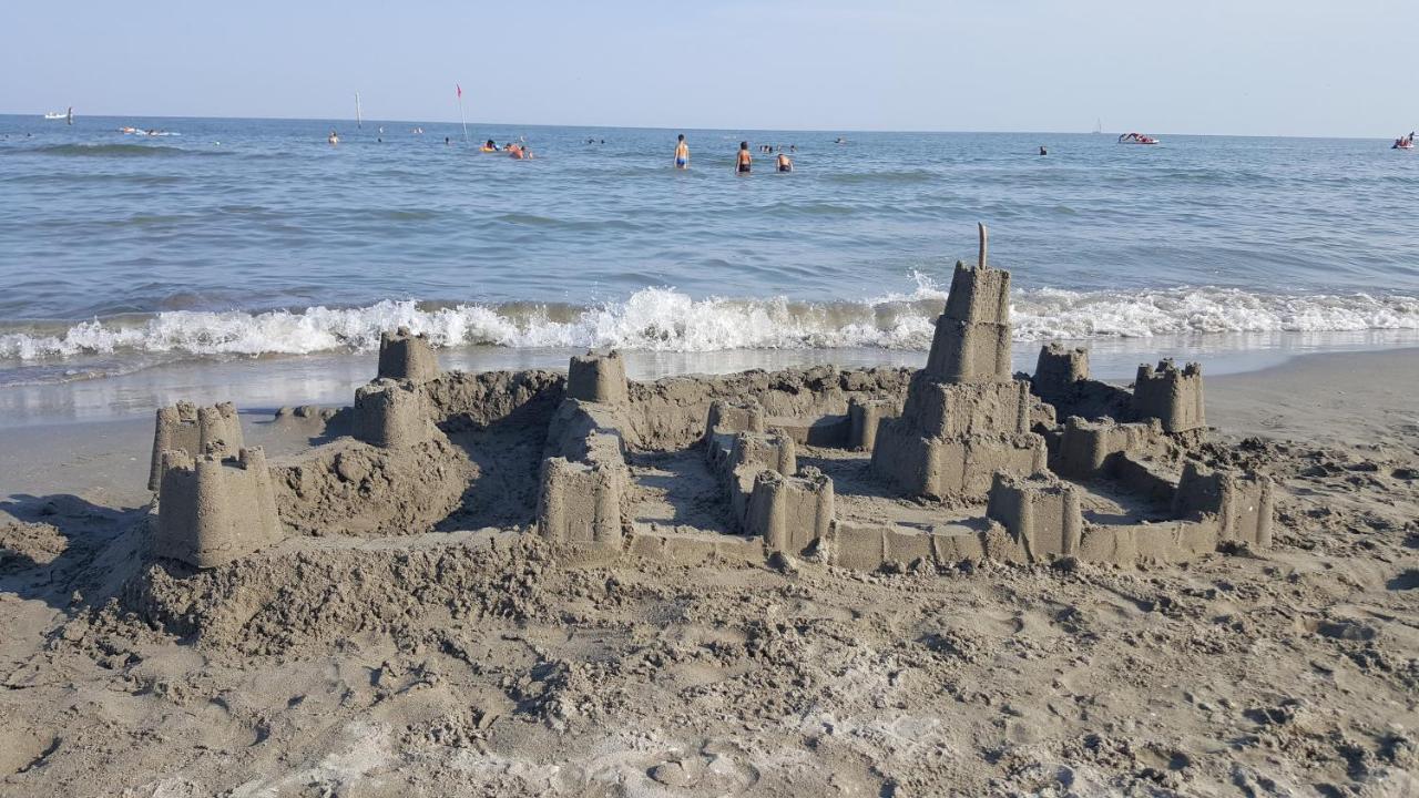 Siviero Apartments Scardovari Bagian luar foto